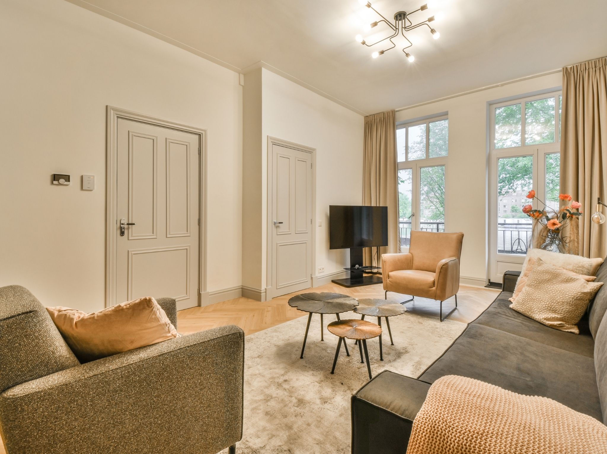 Bright 2 Bedroom Near Kirkgate & Calls Quarter in Leeds